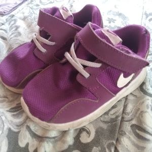 Toddler nikes size 6